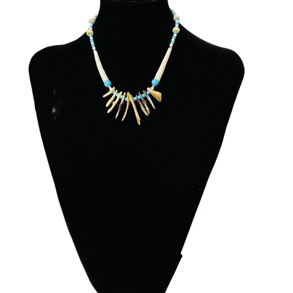 Vintage Turquoise & White Beaded Shell Necklace With Magnetic Clasp 16" - Picture 2 of 9